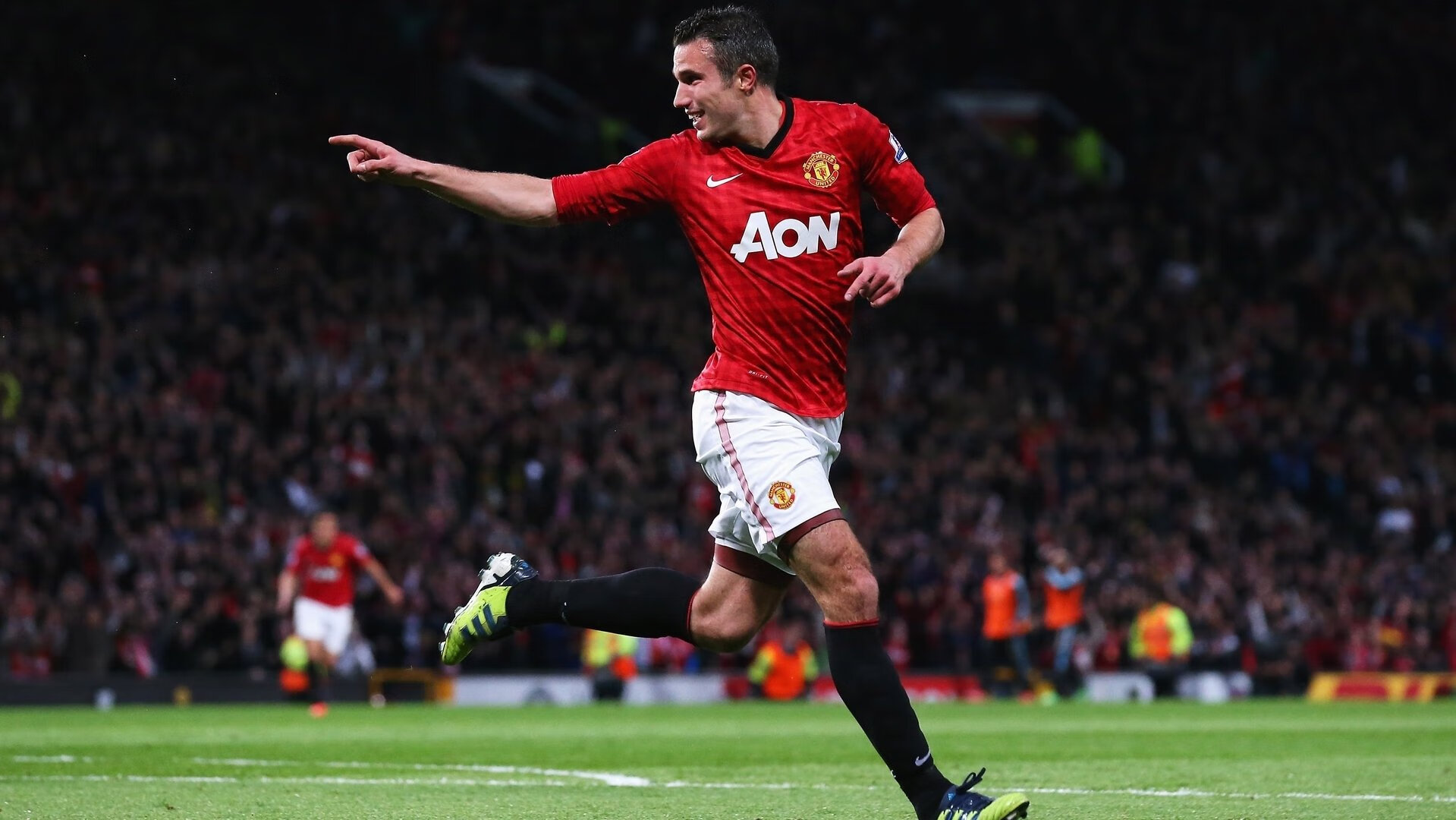 新兴足球赛事品牌多元发展，逐步建立行业标杆，新兴足球明星